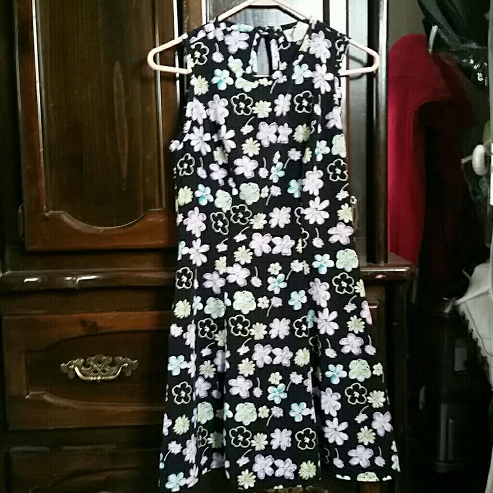 Black flower printed dress